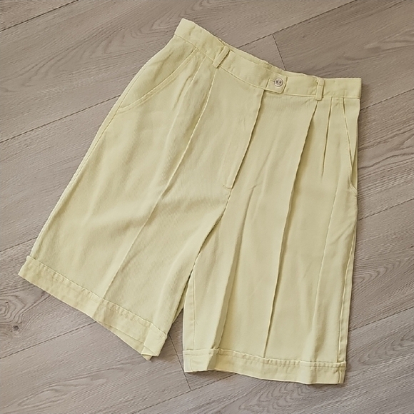 Vintage Ultra 13" High Waist Softgirl Butter Yellow Shorts, Vintage Size 6 - Picture 1 of 13
